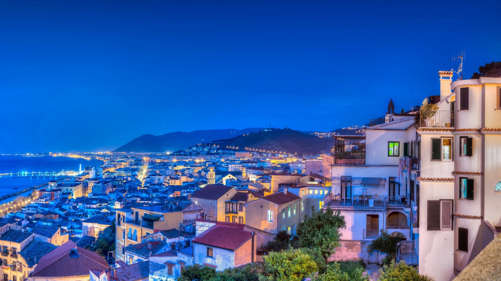 Screenshot №1 pro téma Amalfi Coast and Gulf of Salerno in Campania 1600x900