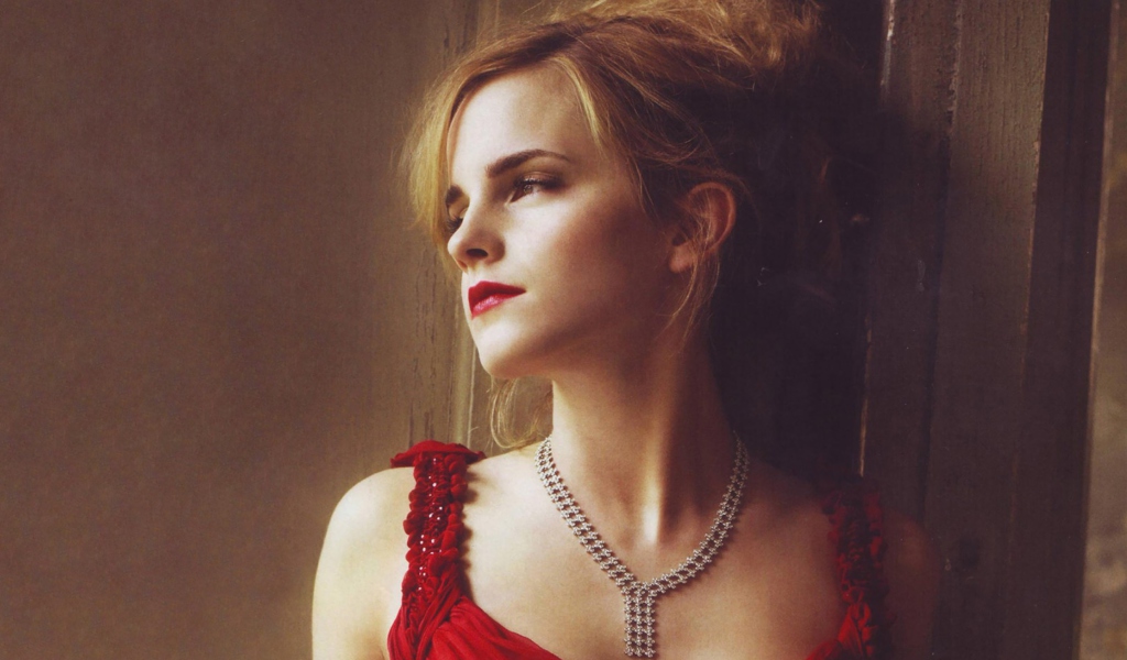 Screenshot №1 pro téma Emma Watson In Red Dress 1024x600