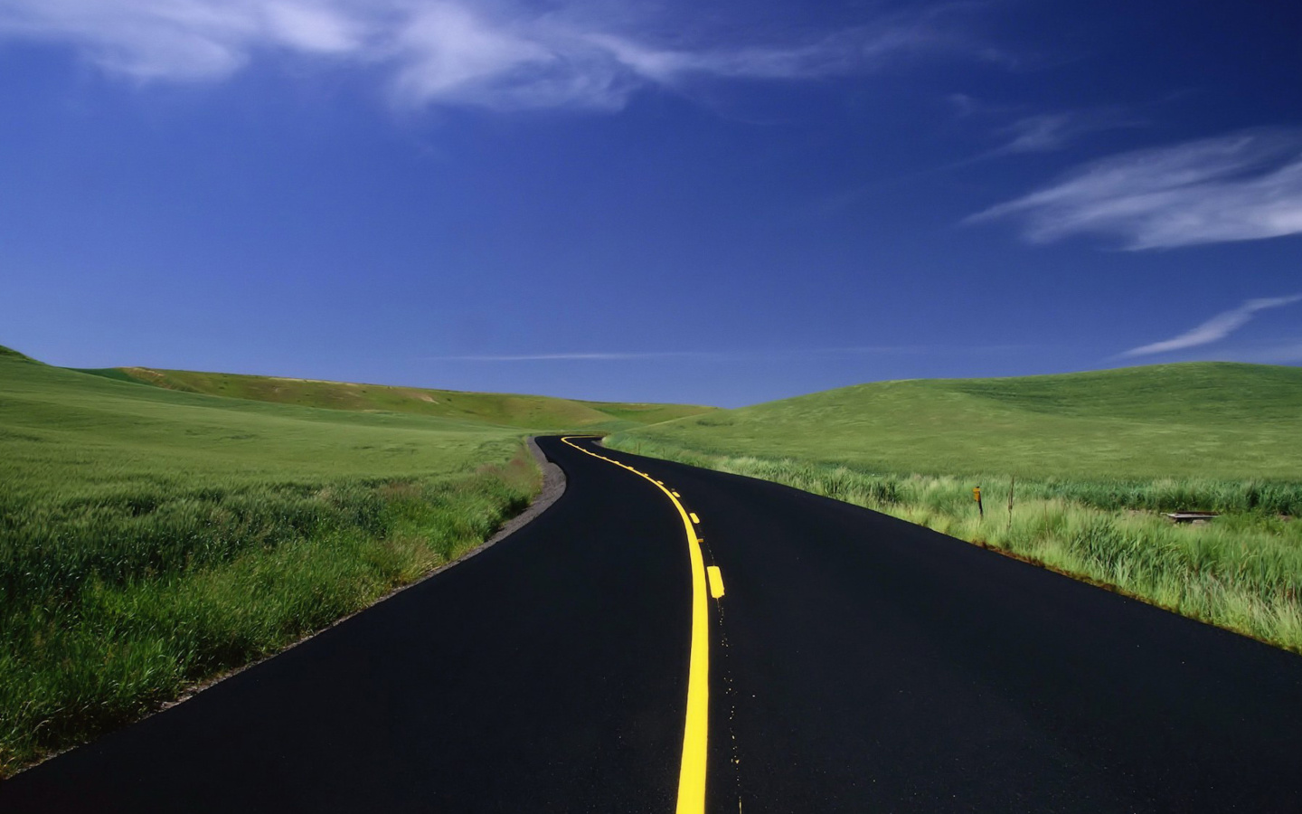 Screenshot №1 pro téma Road Landscape and Heaven 1440x900