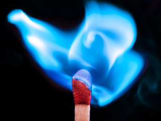 Обои Blue flame match 320x240