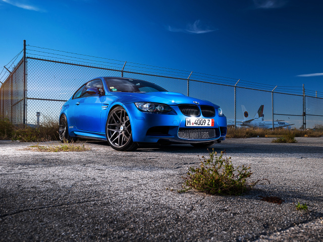 Screenshot №1 pro téma BMW M3 E92 Touring Gtr 640x480