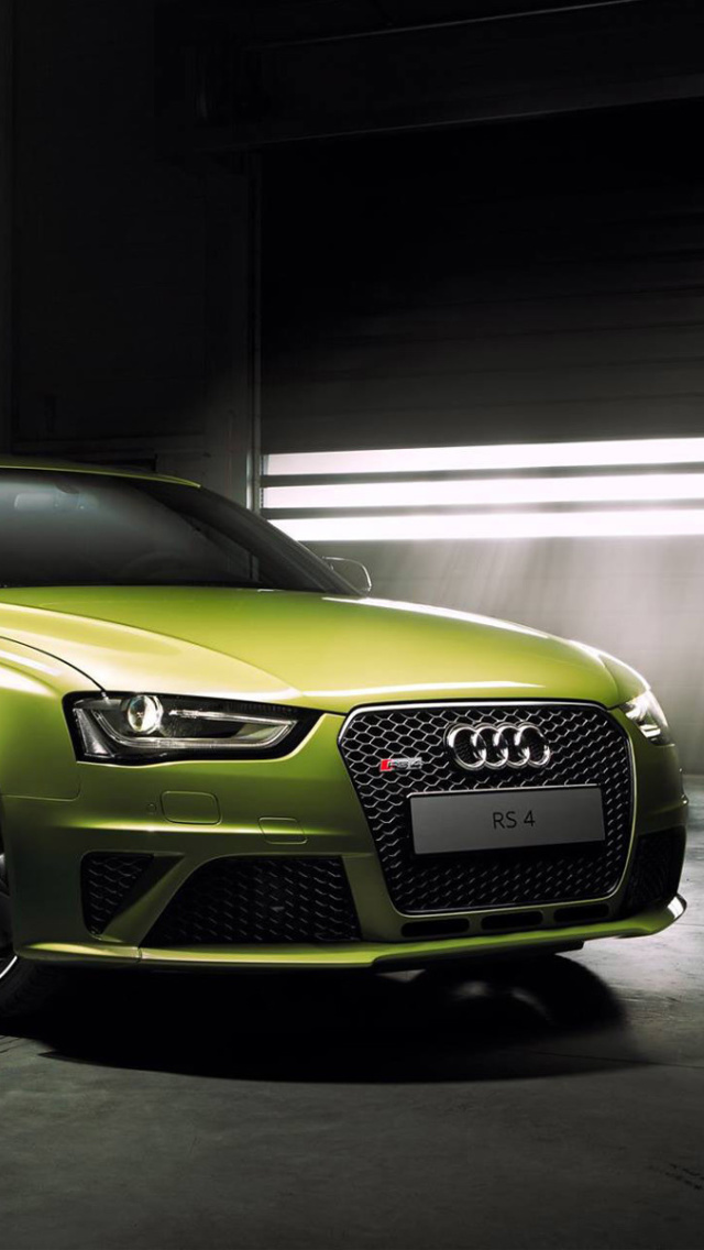 Screenshot №1 pro téma Audi RS4 Avant 2015 640x1136