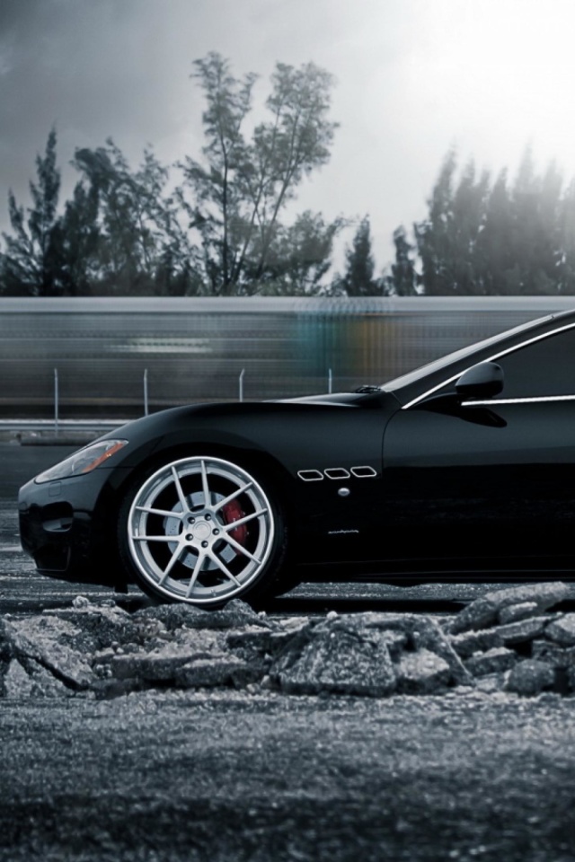 Maserati GranTurismo screenshot #1 640x960