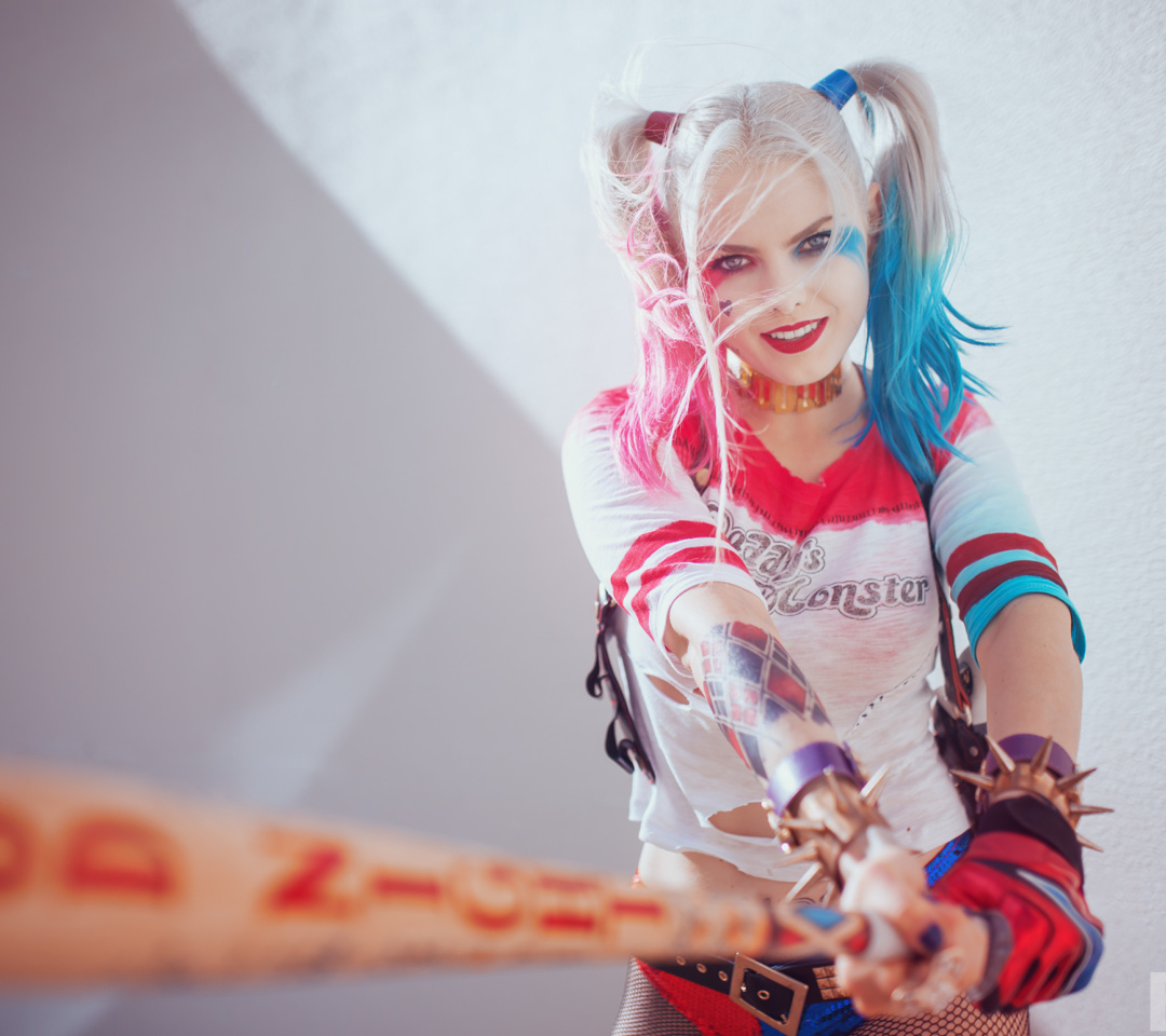 Fondo de pantalla Harley Quinn Cosplay 1080x960