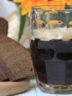 Sfondi Beer and bread 240x320