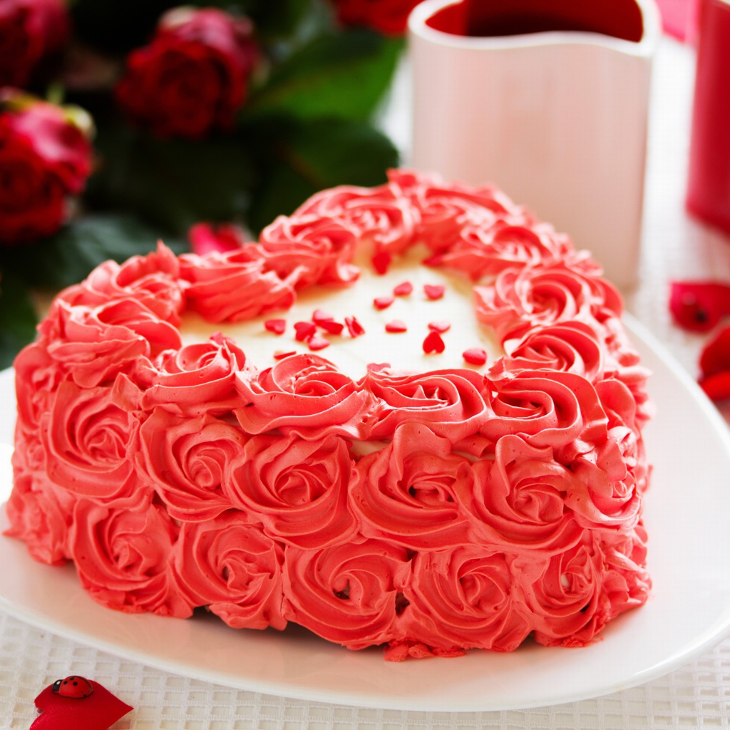 Sweet Red Heart Cake wallpaper 1024x1024