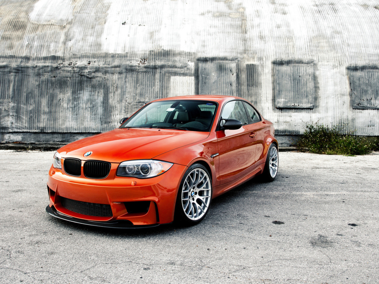 Orange Bmw screenshot #1 1280x960