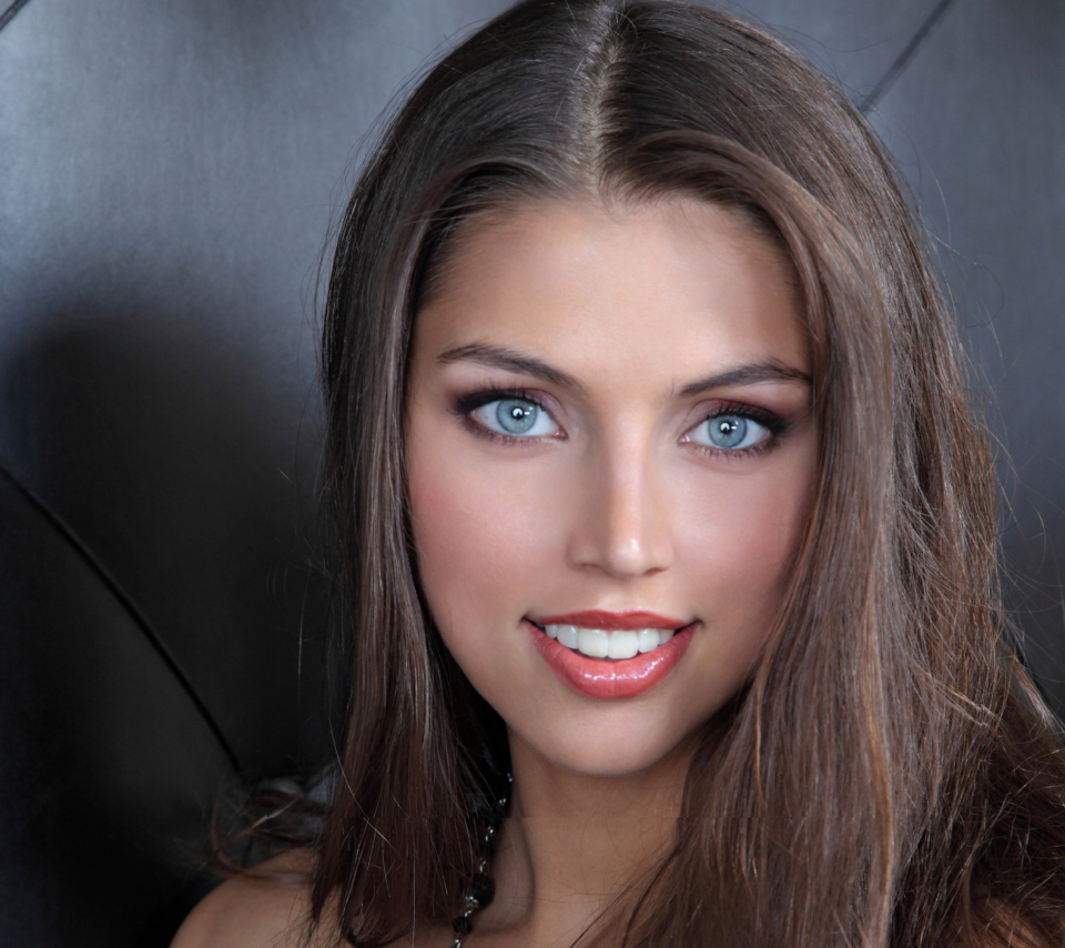 Screenshot №1 pro téma Model Valentina Kolesnikova 960x854