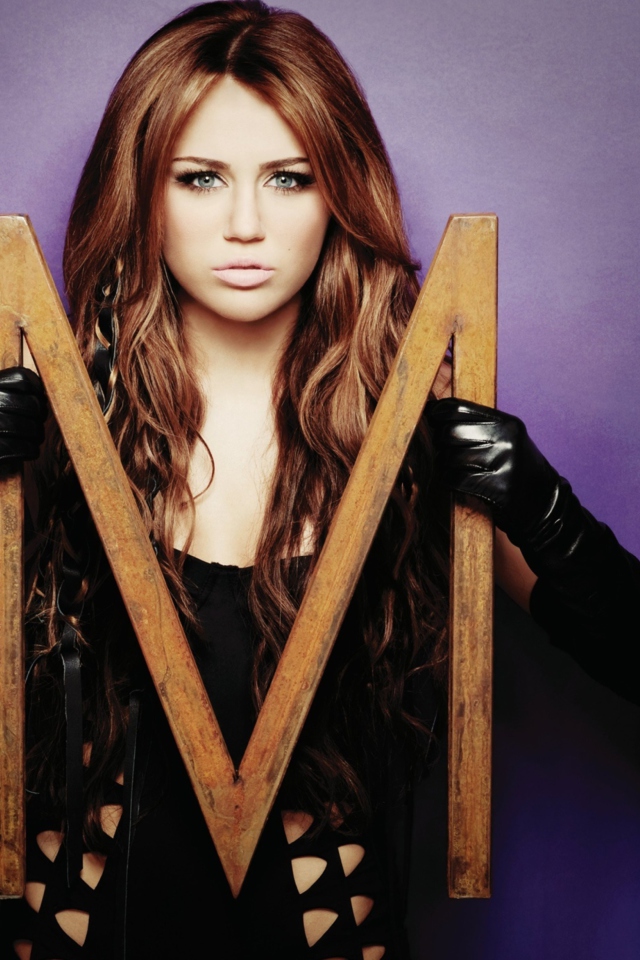 Das Miley Cyrus Who Owns My Heart Wallpaper 640x960