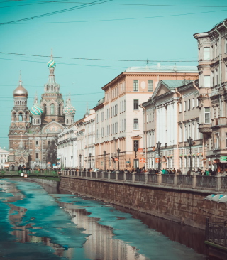 Beautiful St. Petersburg City - Obrázkek zdarma pro 320x480