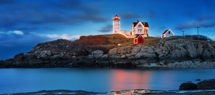 Sfondi Lighthouse Night Light 720x320