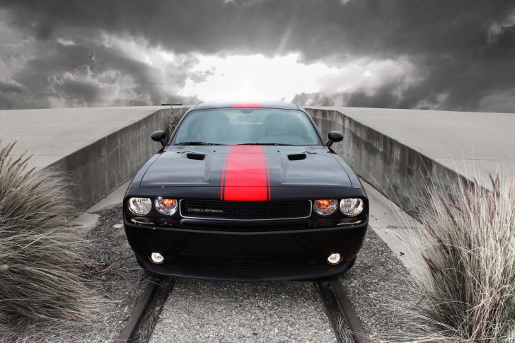 Dodge Challenger Front View screenshot #1