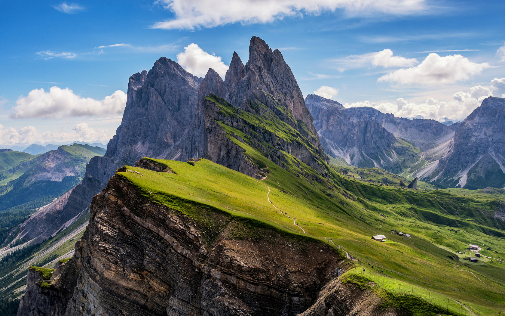 Screenshot №1 pro téma Parco Naturale Puez Odle Dolomites South Tyrol in Italy 1680x1050