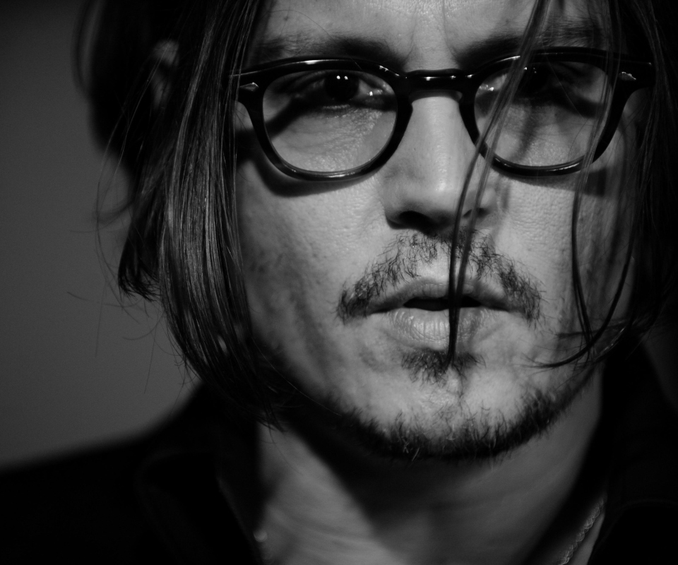 Screenshot №1 pro téma Johnny Depp Black And White Portrait 960x800