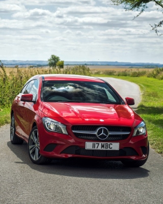 Mercedes Benz C63 AMG - Obrázkek zdarma pro 640x960