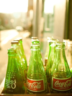 Screenshot №1 pro téma Coca Cola Bottles 240x320