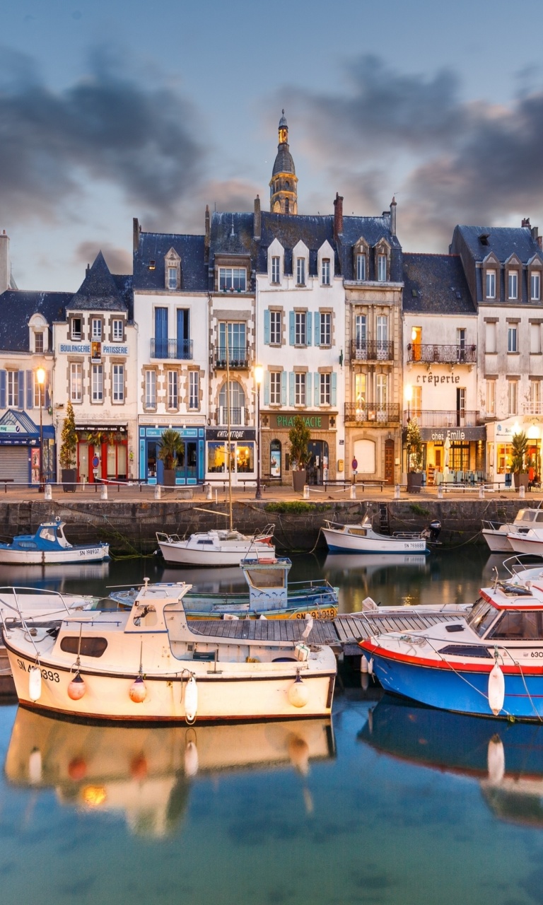 Fondo de pantalla Le Croisic in Brittany France 768x1280