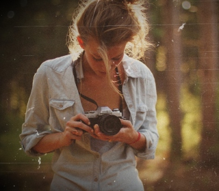 Kostenloses Blonde Girl Photographer Wallpaper für iPad