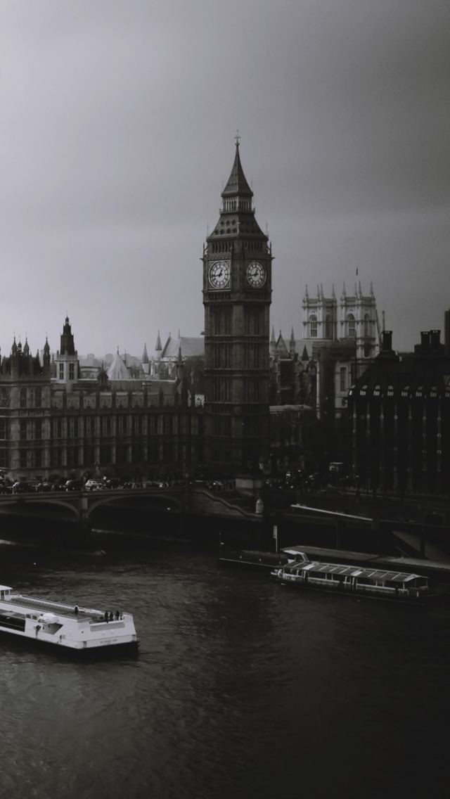 Fondo de pantalla London City Black And White 640x1136