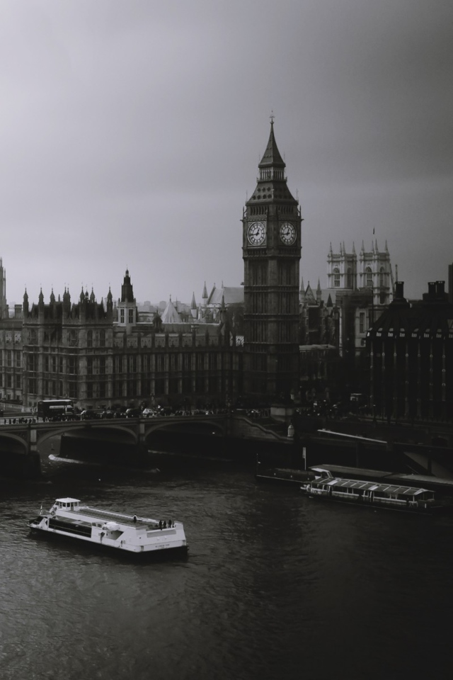 Screenshot №1 pro téma London City Black And White 640x960