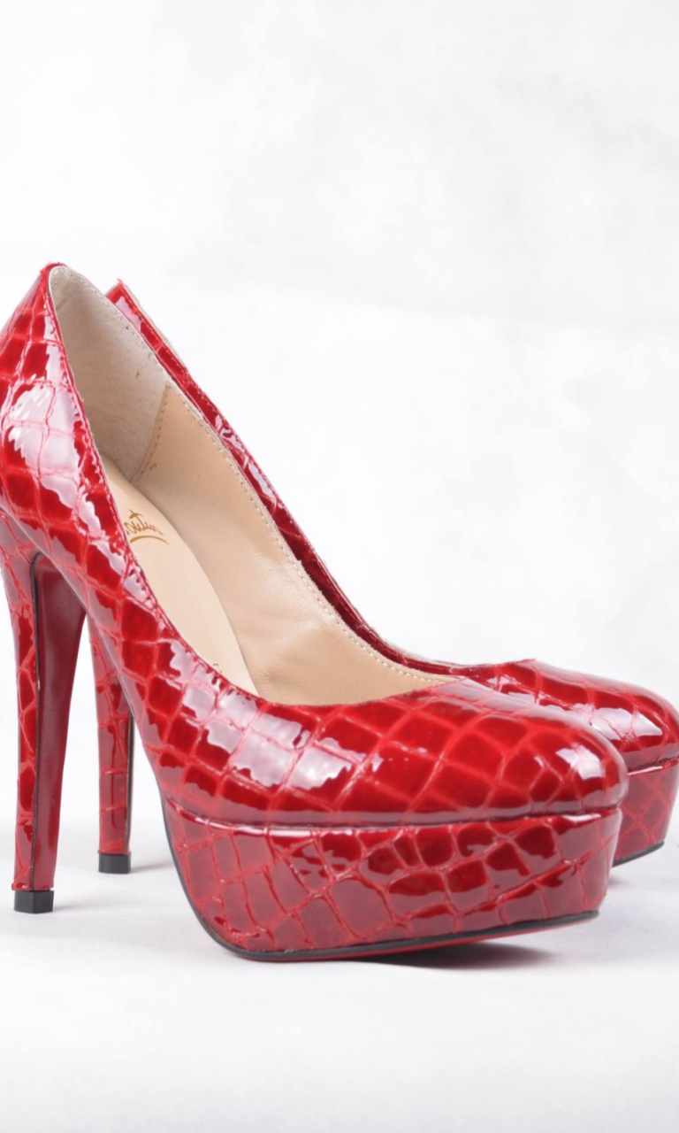 Fondo de pantalla Christian Louboutin High Heels Shoes 768x1280