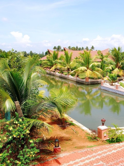 Обои Alleppey or Alappuzha city in the southern Indian state of Kerala 480x640