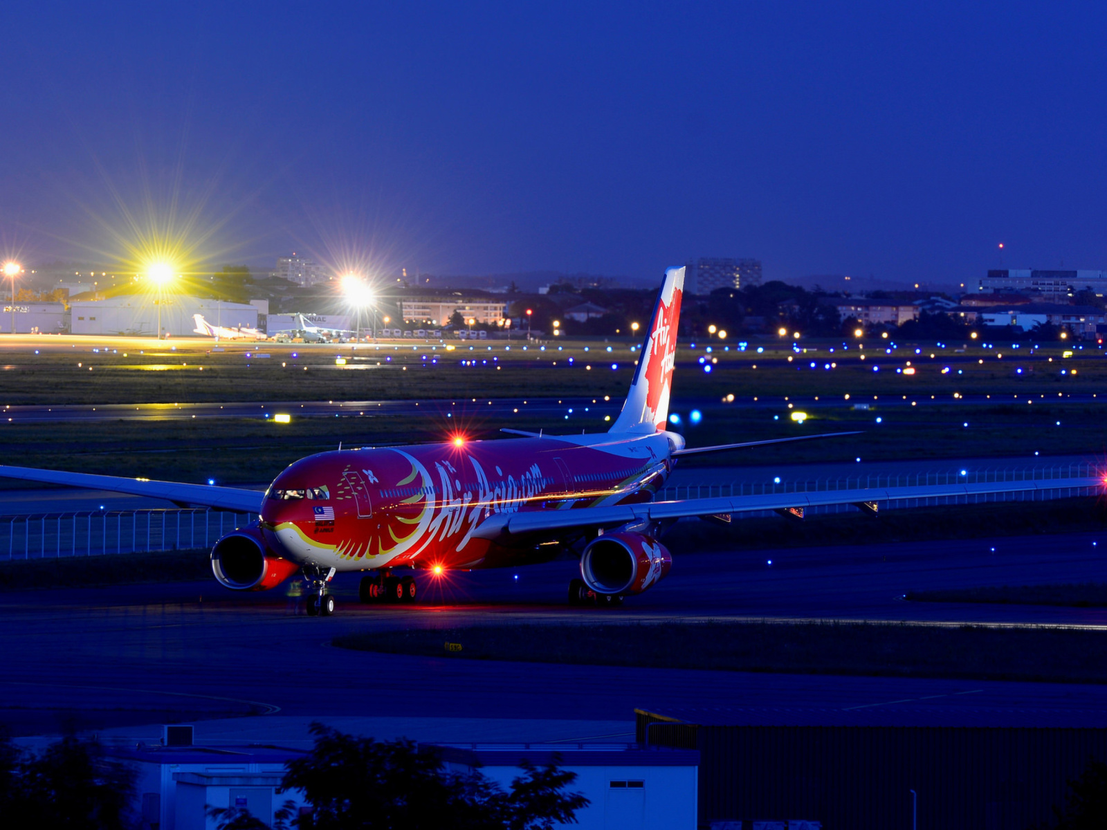 Fondo de pantalla Airbus A330 Air Asia 1600x1200