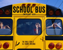 Das School Bus Wallpaper 220x176
