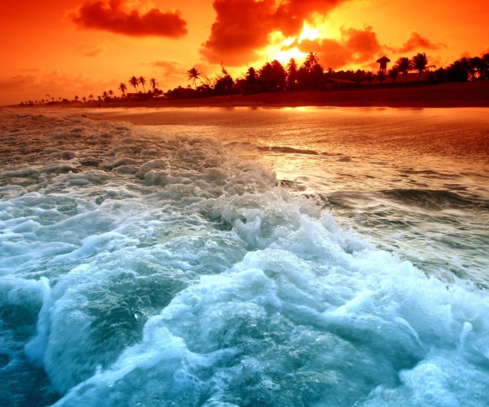 Fondo de pantalla Blue Waves And Red Sunset 960x800