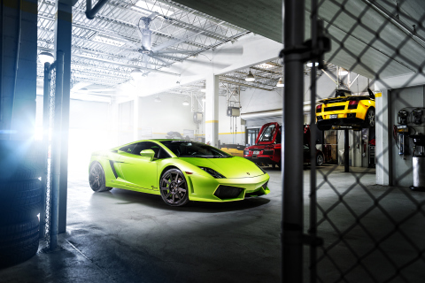 Screenshot №1 pro téma Neon Green Lamborghini Gallardo 480x320