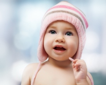 Sfondi Sweet Baby In Pink Hat 220x176