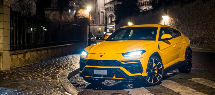 Обои Yellow Lamborghini Urus Super SUV 720x320