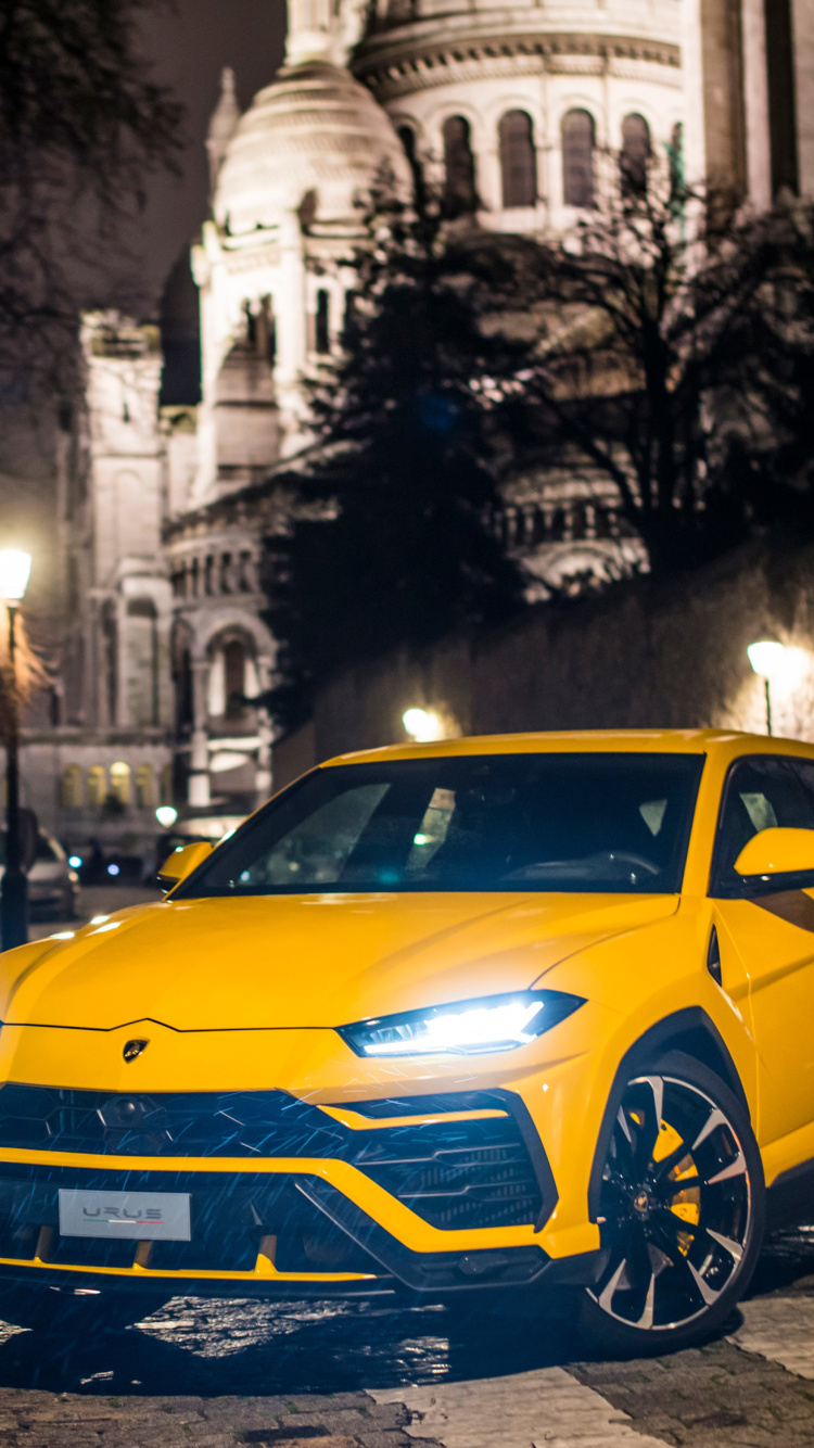 Fondo de pantalla Yellow Lamborghini Urus Super SUV 750x1334