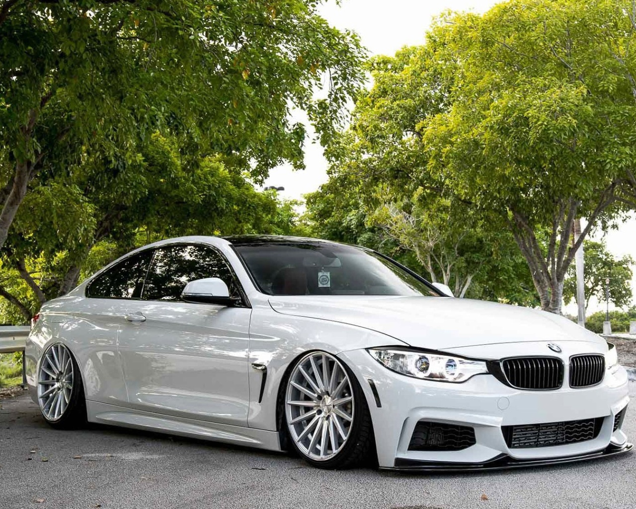 BMW 4 Series White wallpaper 1280x1024
