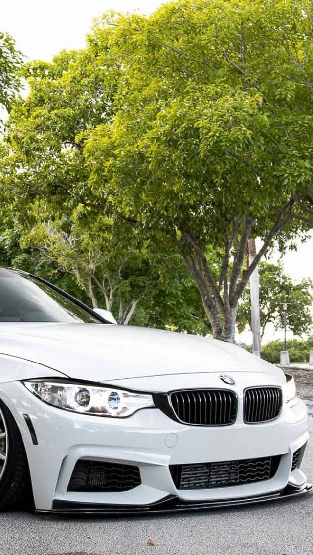 Fondo de pantalla BMW 4 Series White 640x1136