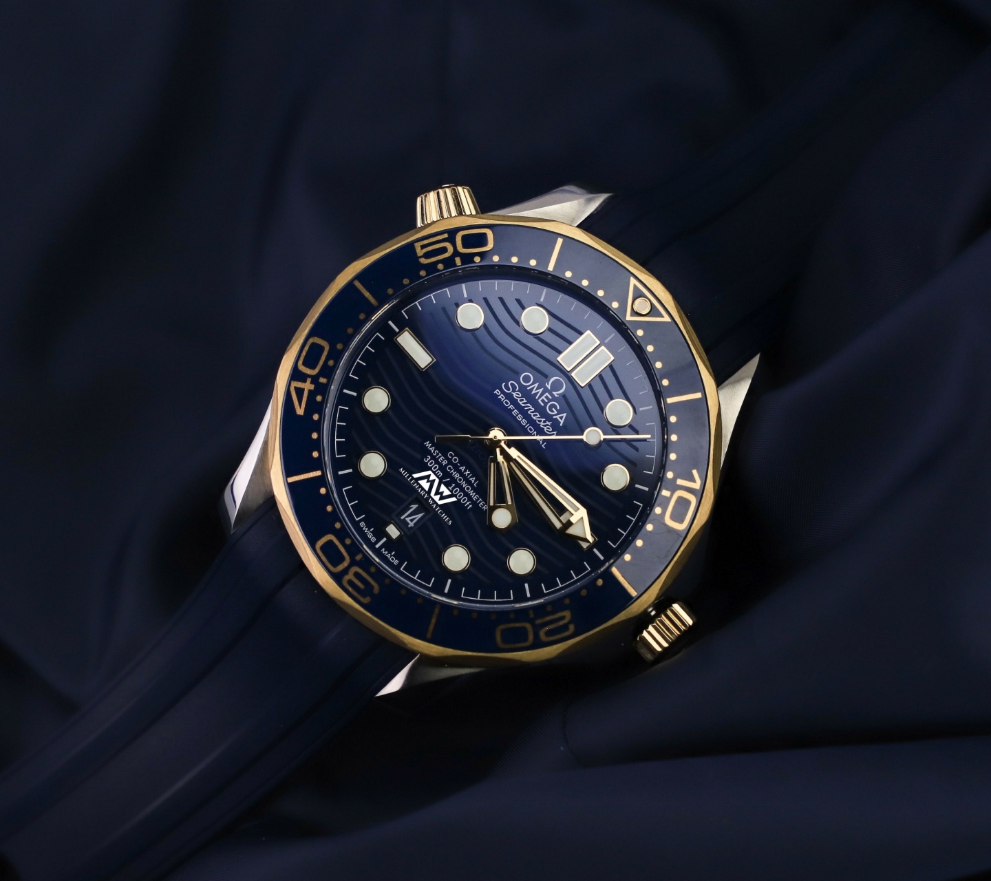 Обои Mens Omega Seamaster Watches 1440x1280