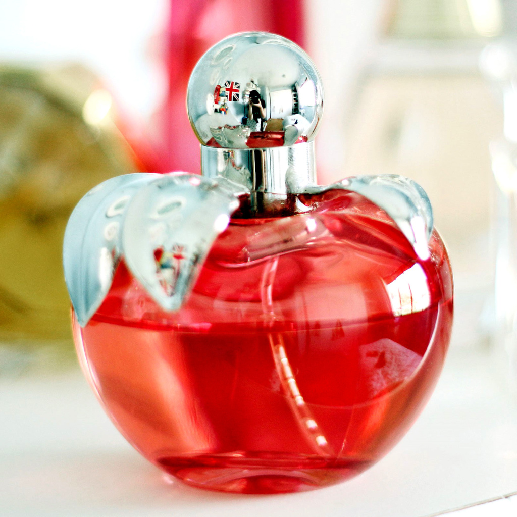 Обои Perfume Red Bottle 1024x1024