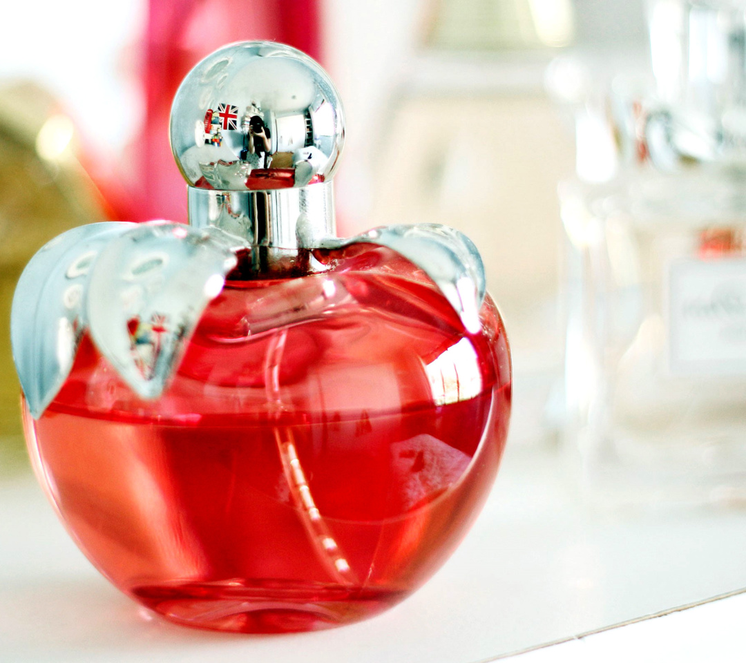Das Perfume Red Bottle Wallpaper 1080x960