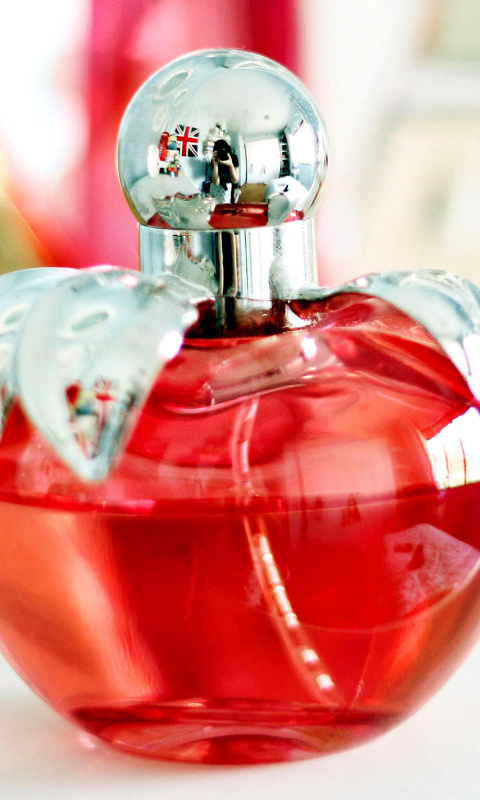 Screenshot №1 pro téma Perfume Red Bottle 480x800