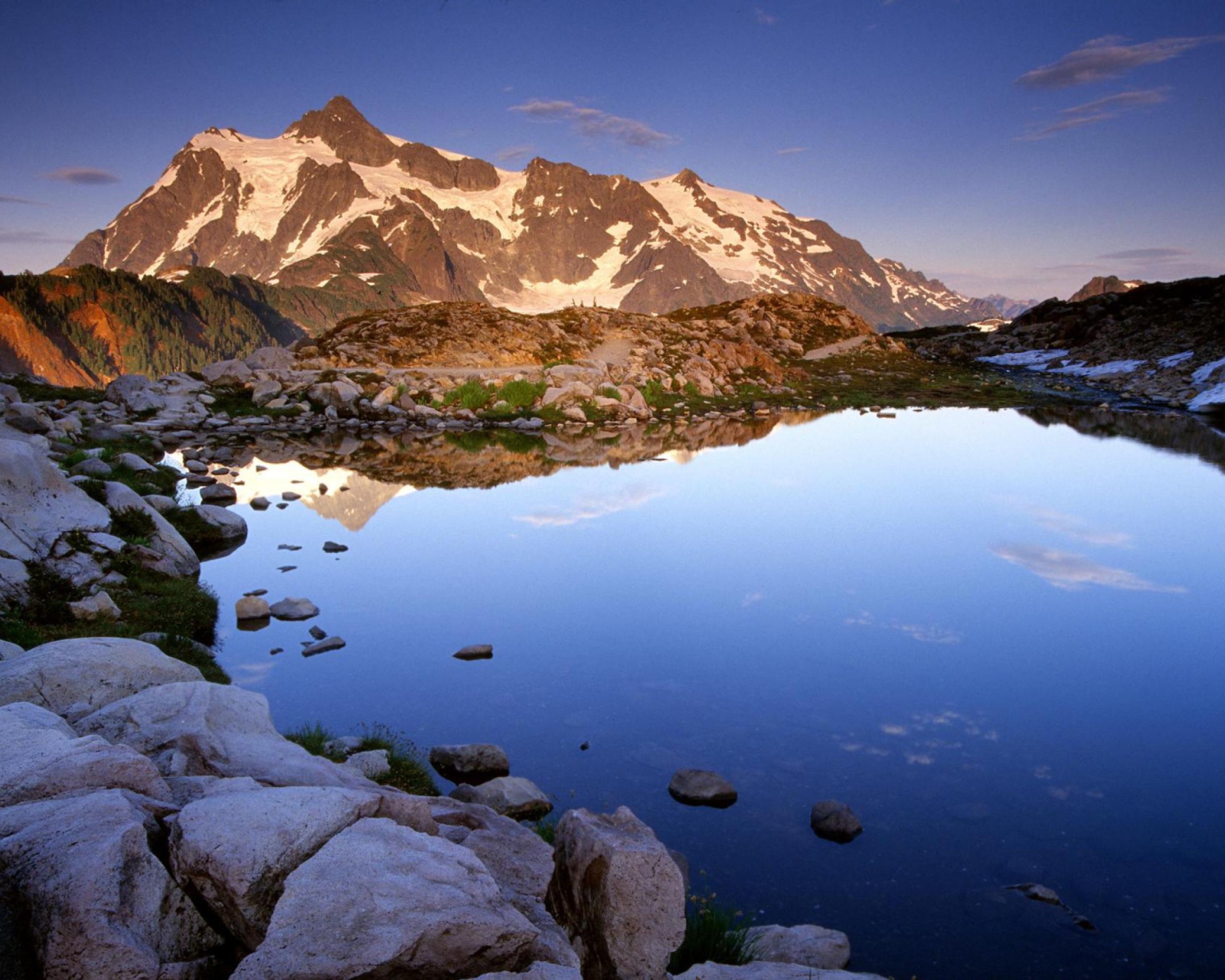 Screenshot №1 pro téma Mount Shuksan at Sunset - Washington 1600x1280