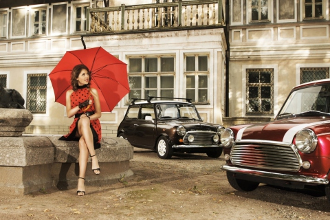 Fondo de pantalla Girl With Red Umbrella And Vintage Mini Cooper 480x320