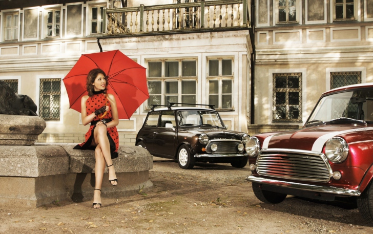 Das Girl With Red Umbrella And Vintage Mini Cooper Wallpaper