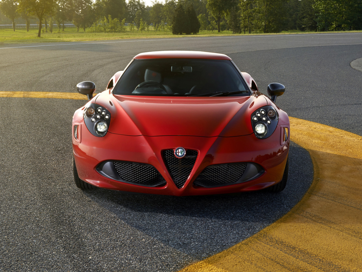 Обои Alfa Romeo 4C Front View 1152x864