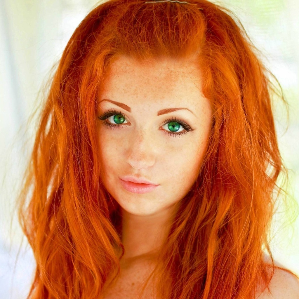 Redhead Girl wallpaper 1024x1024