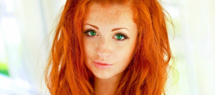 Обои Redhead Girl 720x320