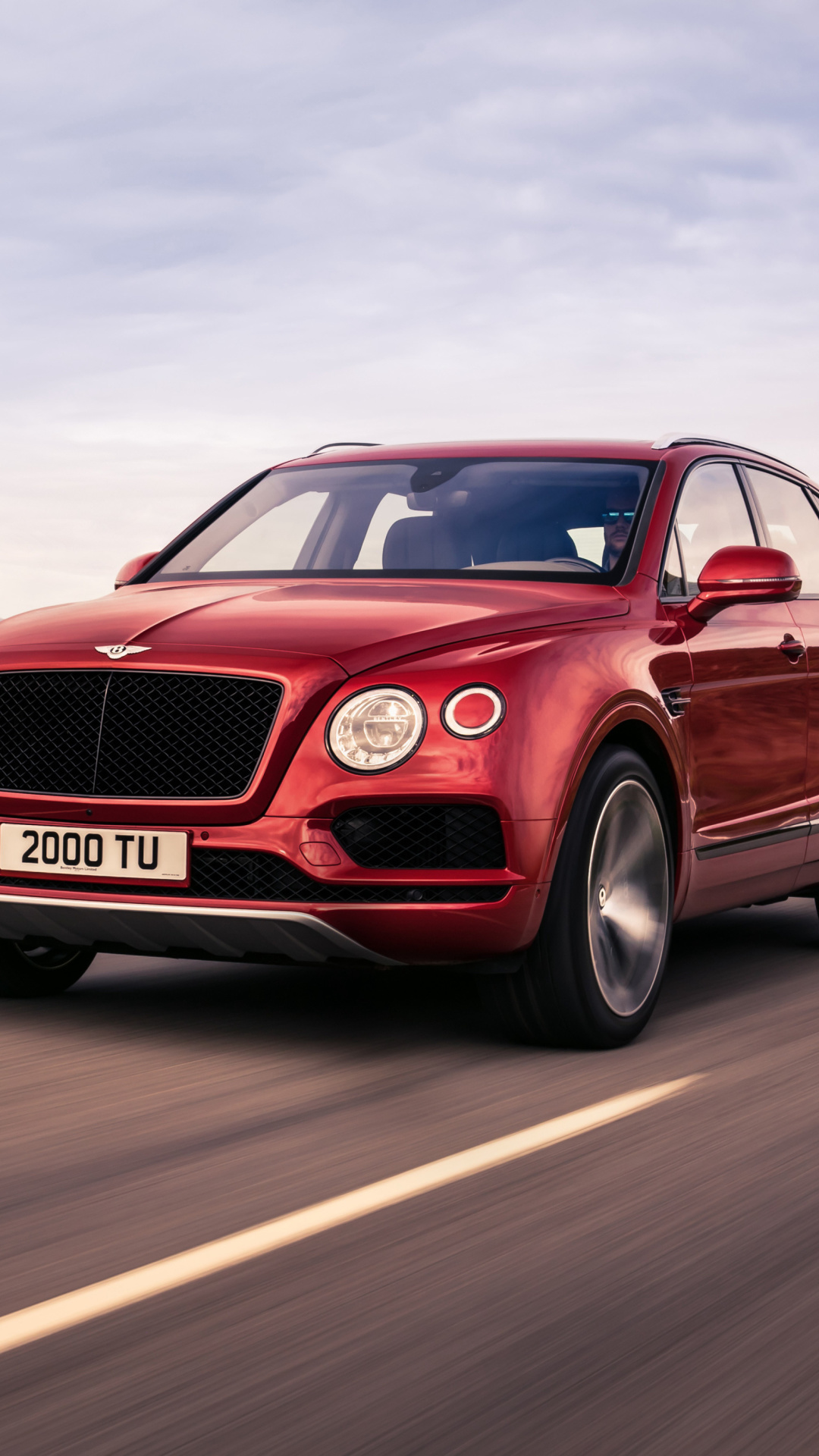 Обои Bentley Bentayga Luxury V8 SUV 1080x1920