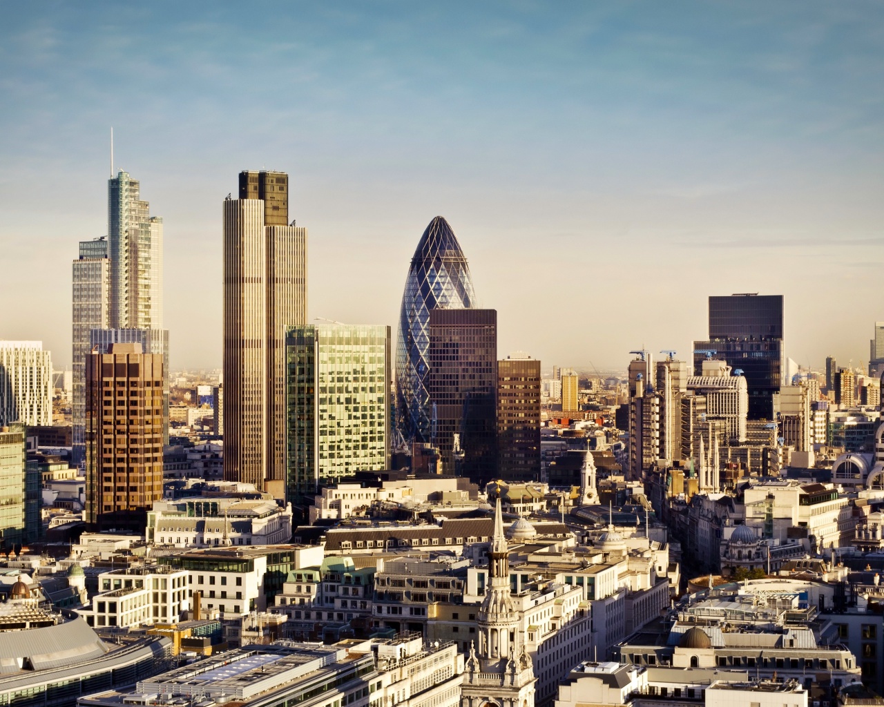 Fondo de pantalla London Skyscraper District with 30 St Mary Axe 1280x1024