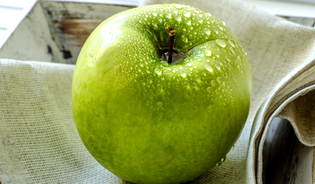 Обои Green Apple 1024x600