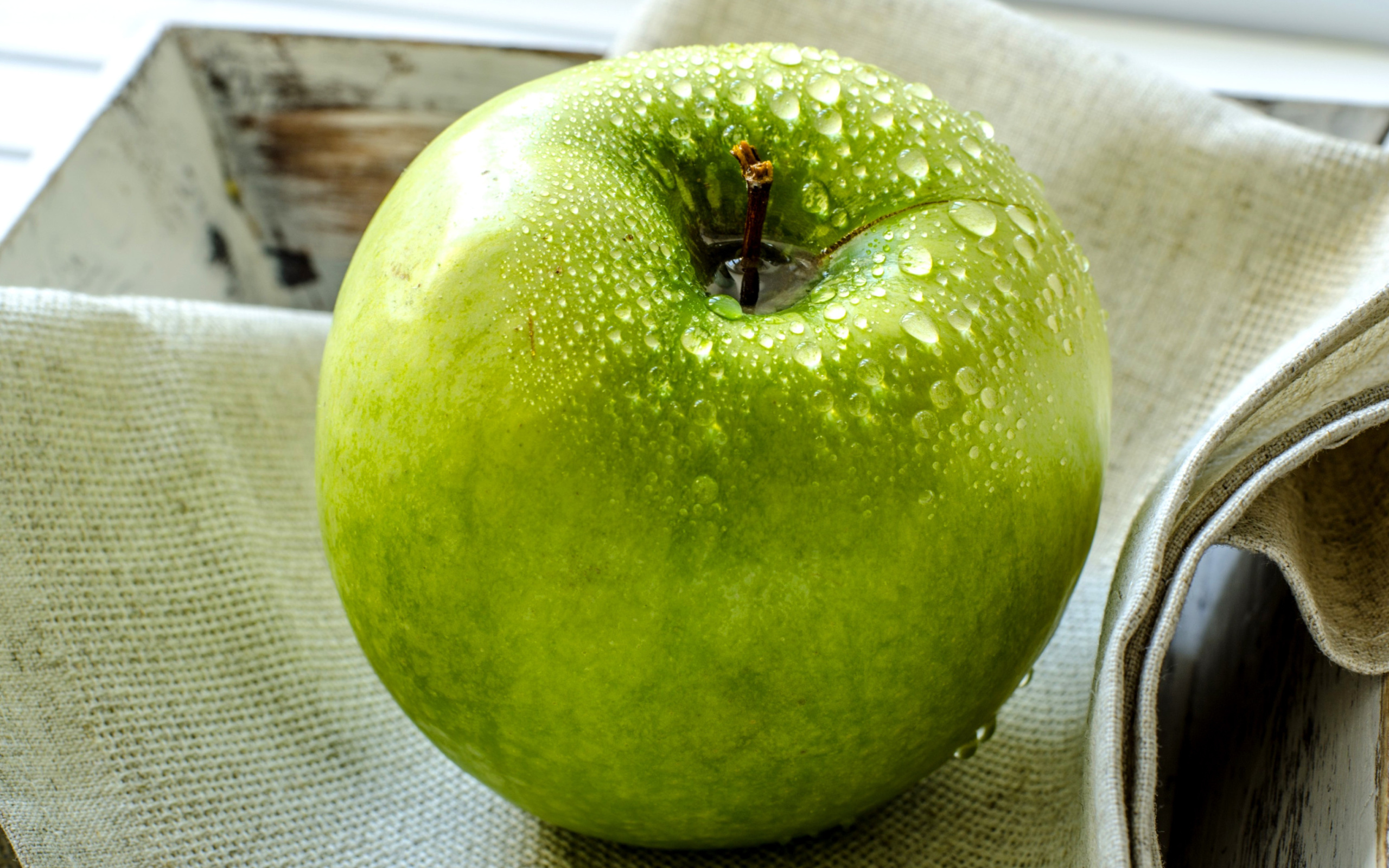 Das Green Apple Wallpaper 2560x1600