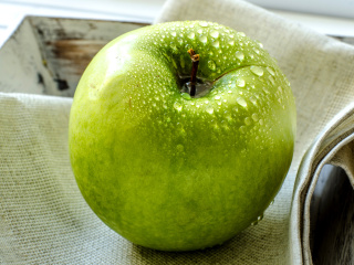 Green Apple wallpaper 320x240
